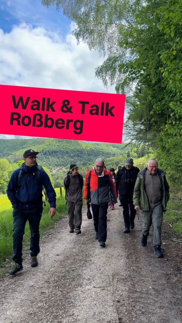 Warum ausgerechnet der Roßberg die Lieblingsroute von Oberbürgermeister @einfach.nur.keck ist? Genau das hat er uns bei unserem ersten Walk & Talk erzählt. 🌳💬

Zwischen Wald, Aussicht und guten Gesprächen zeigte er seinen persönliche Lieblingsweg und verriet, was diesen Ort für ihn so besonders macht. 

Danke an das Team von @mein_rossberg für die Verpflegung in unserer Wanderpause🫶

Welche Route in und um Reutlingen ist dein Favorit? Schreib sie uns in die Kommentare!👇

#reutlingen #nurlieben #roßberg #walkandtalk #wandern