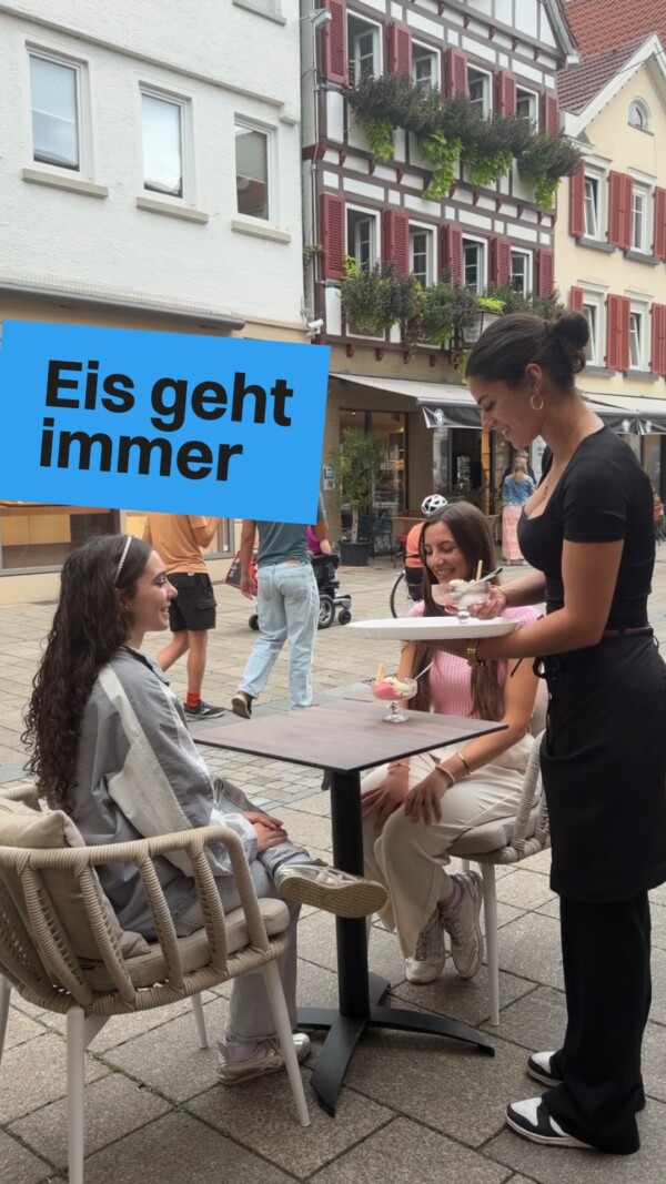 Dein nächster Eis-Stopp?☀️ 
 
🍨 Eissorten mit Stevia
🌱 Alle Fruchtsorten vegan
🥤 Drinks
🥐 Süße & salzige Snacks
 
📍 Eisdiele Elio
Wilhelmstraße 114 am Lindenbrunnen
 
#nurlieben #eisdiele #reutlingen #visitreulingen #eis
